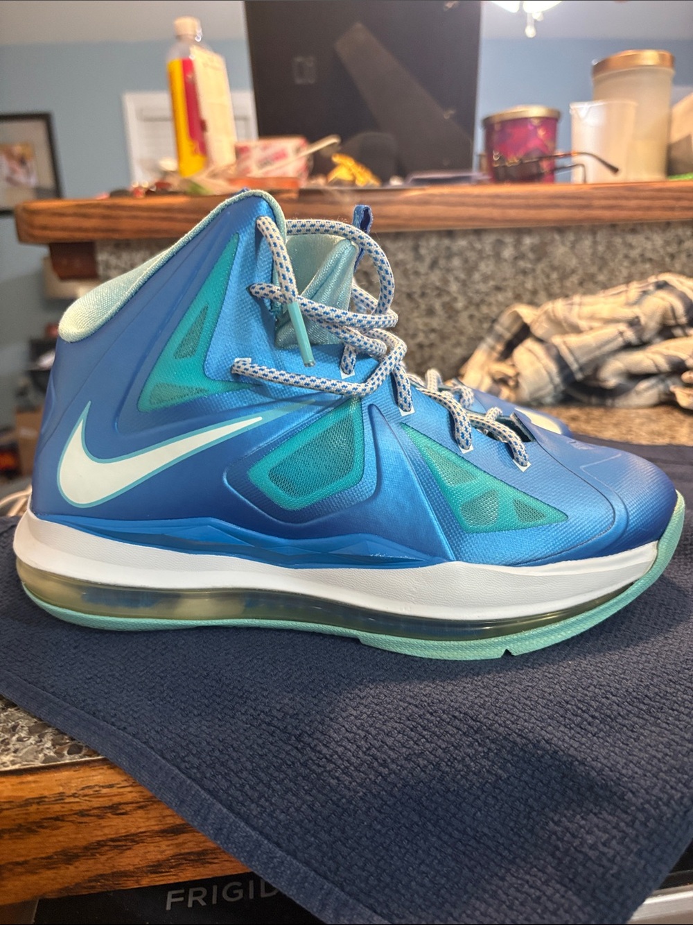 Nike LeBron X 5.5Youth/  Women’s 7